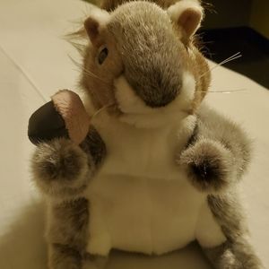 Folkmanis squirrel puppet